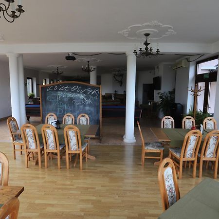 Adampol Pokoje Strumien Exterior foto